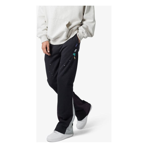 MNML Contrast Bootcut Sweatpants "Black"