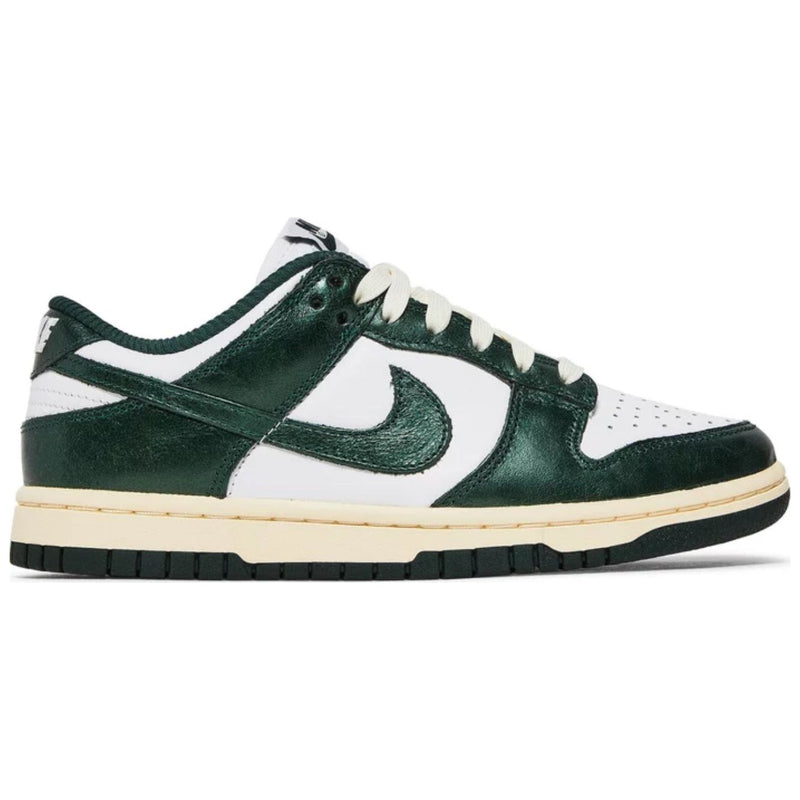 Nike Dunk Low “Vintage Green” (W)